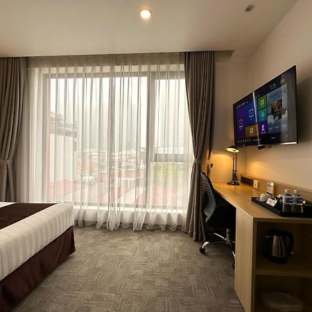 Hotel Yah Hanoi & Spa Exterior photo