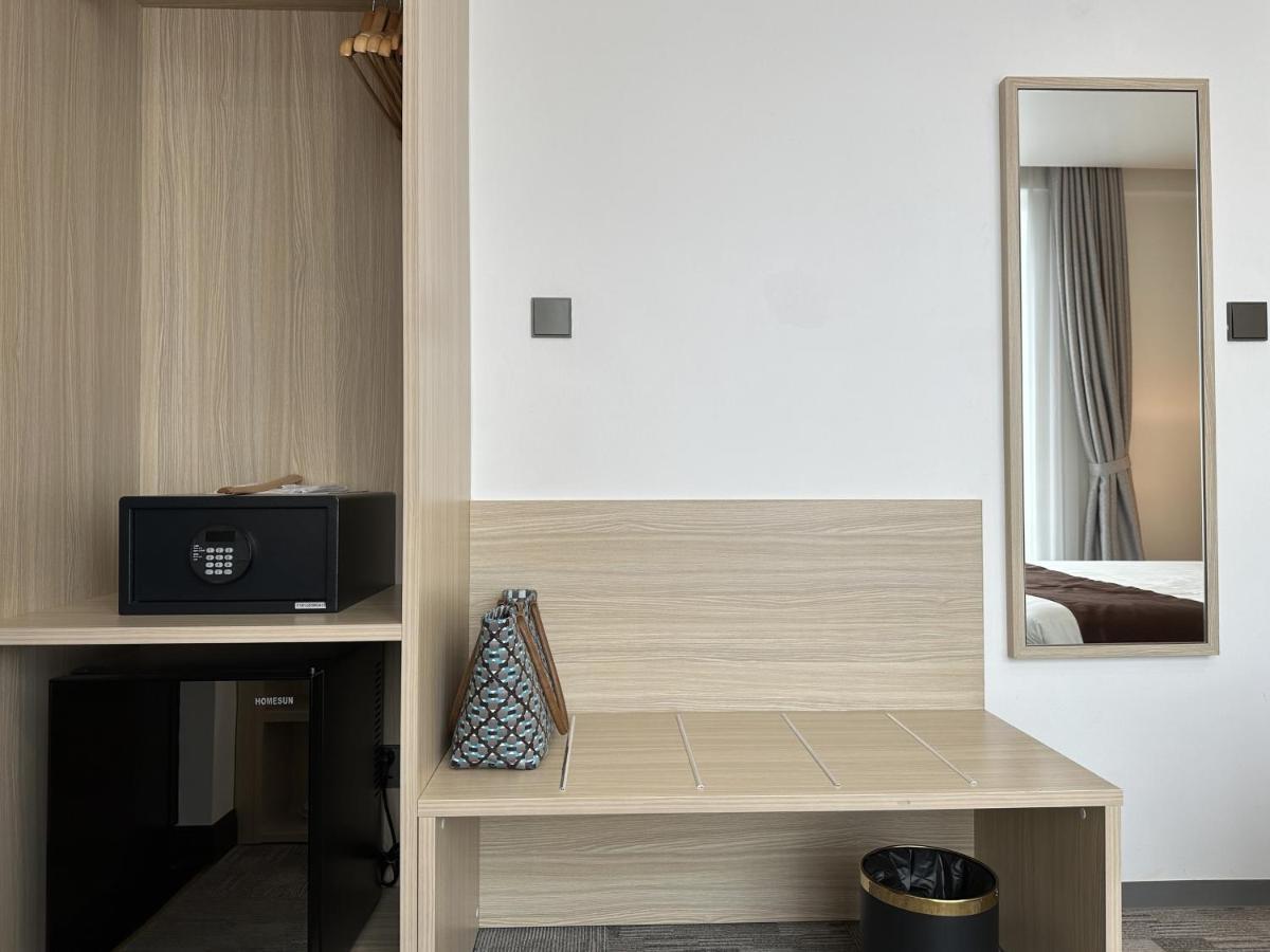 Hotel Yah Hanoi & Spa Exterior photo