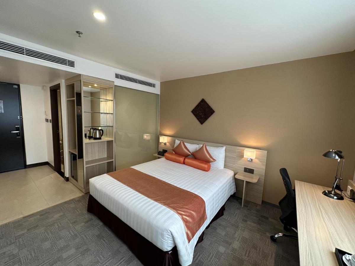 Hotel Yah Hanoi & Spa Exterior photo